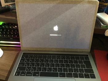MacBookPro2017スペースグレー３
